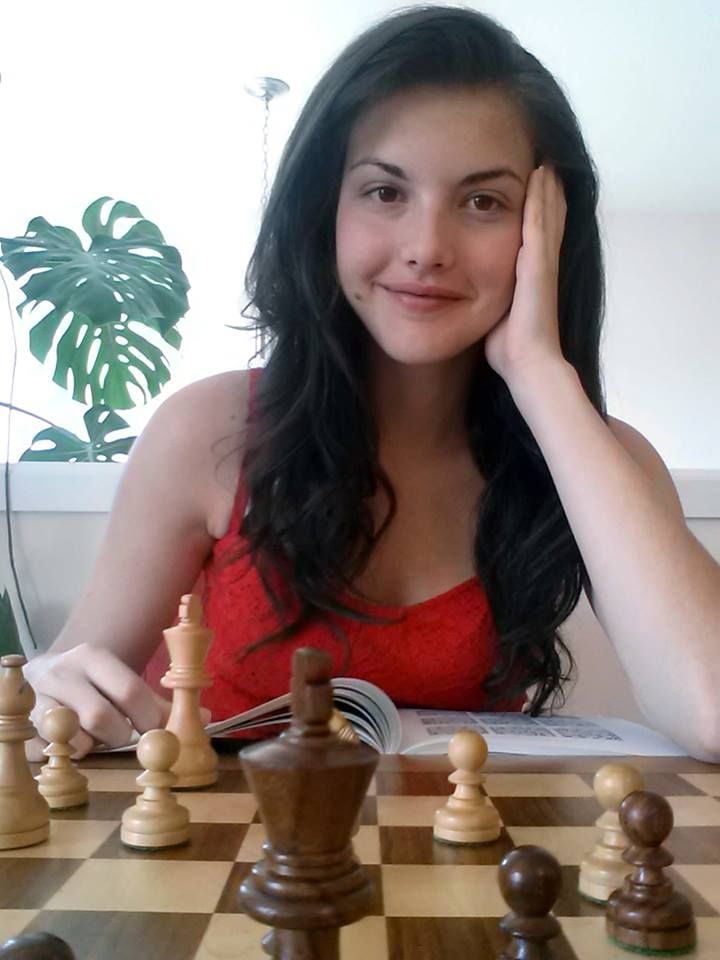 Chess Player Players Female Canada Sexiest Smoking Alexandra Champion Russi...