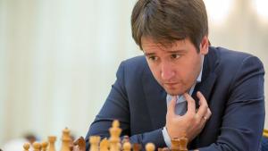 Финал Champions Chess Tour: Раджабов набирает больше очков, но первое место занимает Карлсен