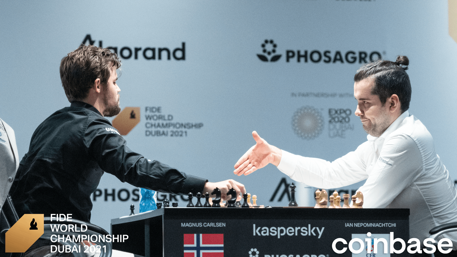 Magnus Carlsen vence 5º match pelo Campeonato Mundial