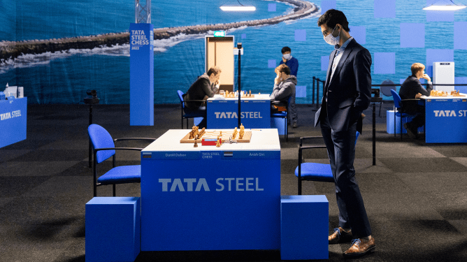Tata Steel Chess 2022 R7 : Carlsen prend la tête, Dubov forfait