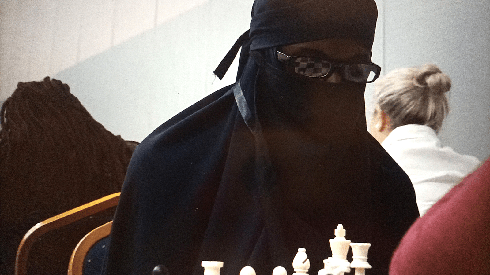 Male Kenyan Chess Player Dresses Up To Play In Women’s Section