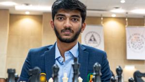 chess24.com on X: @DGukesh Updated with the December FIDE ratings now —  curiously, the only player whose rating didn't change is Hans Niemann,  though his live rating has rocketed to 2693.7!  /