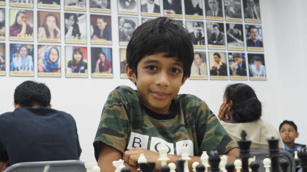 Aos 8 anos, Ashwath, vence Grande Mestre de Xadrez e estabelece novo recorde mundial