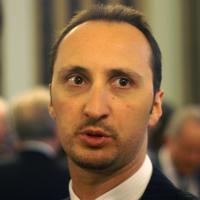 Topalov Crushes Anand In Game 1