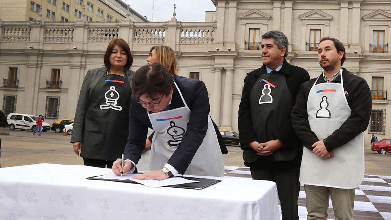 Chilean Government, FIDE Sign Social Chess Initiative Agreement