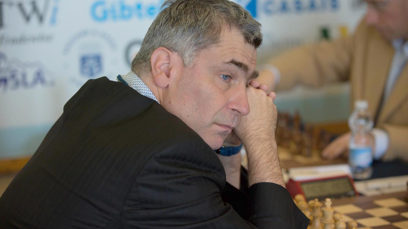 Gibraltar: Ivanchuk pierde por tiempo en posición ganada