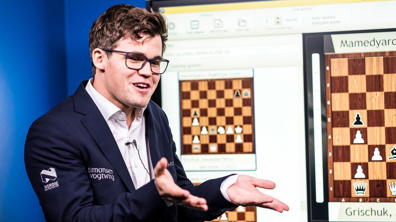 Carlsen Em Primeiro Lugar nas Rápidas em Paris, Irritado na Entrevista