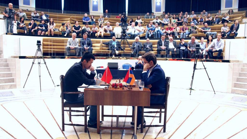 Dünya Kupası Finalinin İlk Oyununda Aronian Ding'i Geçemedi