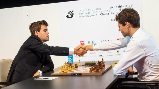 Biel, Runde 10: Carlsen sichert sich den zweiten Platz
