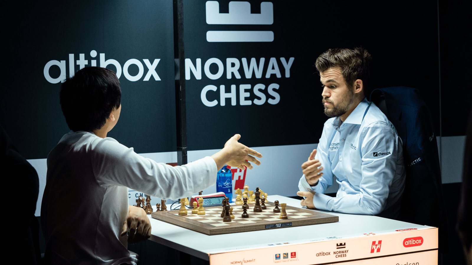 chess24 - MVL escapes from a lost position against Ding Liren to